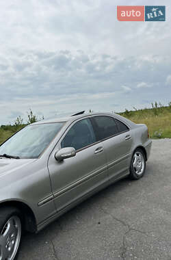 Седан Mercedes-Benz C-Class 2002 в 