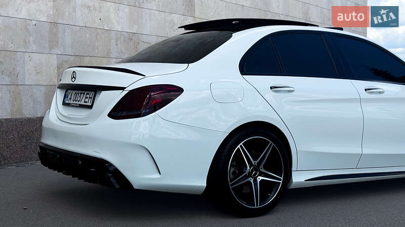 Седан Mercedes-Benz C-Class 2016 в Києві