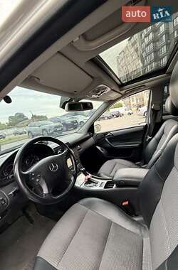 Универсал Mercedes-Benz C-Class 2004 в 