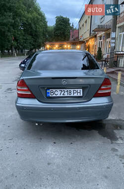 Седан Mercedes-Benz C-Class 2006 в 
