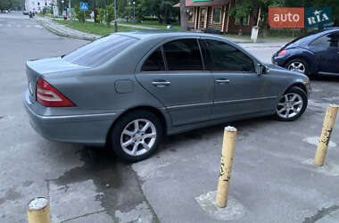 Седан Mercedes-Benz C-Class 2006 в 