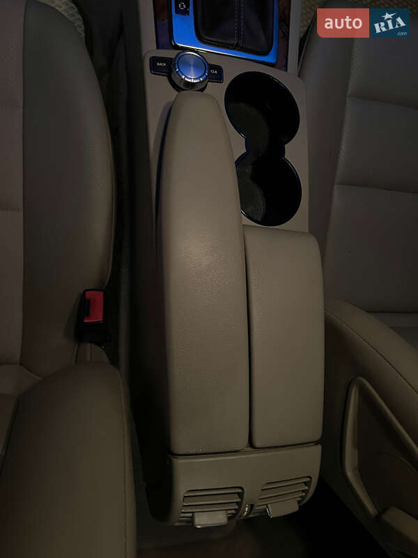 Седан Mercedes-Benz C-Class 2011 в Києві