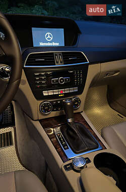Седан Mercedes-Benz C-Class 2011 в 