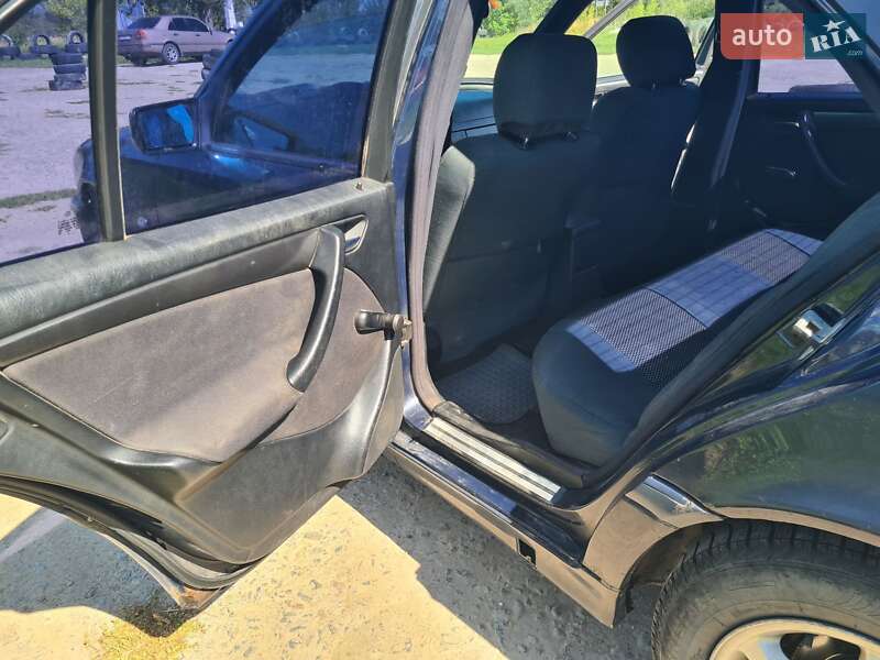 Седан Mercedes-Benz C-Class 1997 в Каменке-Бугской фото 5 Седан Mercedes-Benz C-Class 1997 в Каменке-Бугской