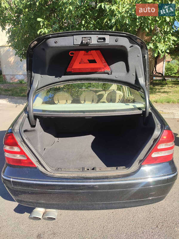 Седан Mercedes-Benz C-Class 2000 в Ужгороді