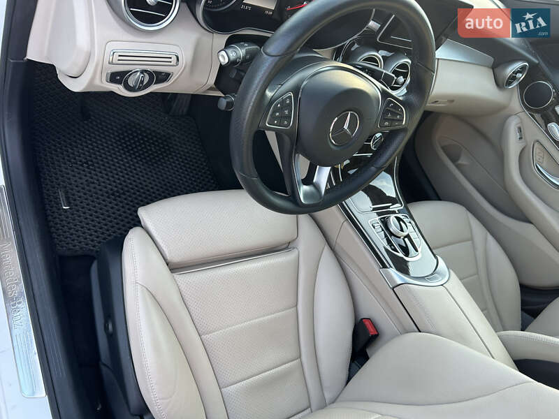 Седан Mercedes-Benz C-Class 2017 в Киеве