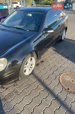 Купе Mercedes-Benz C-Class 2003 в 
