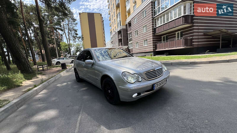 Mercedes-Benz C-Class 2003
