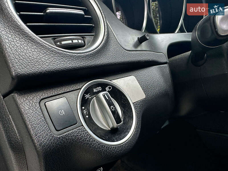 Седан Mercedes-Benz C-Class 2012 в Киеве