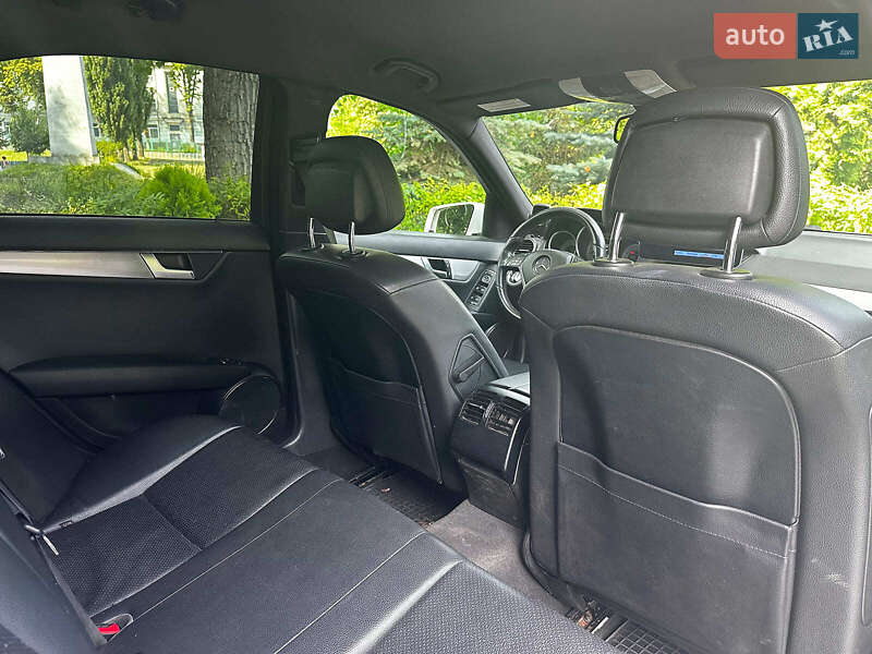 Седан Mercedes-Benz C-Class 2012 в Киеве