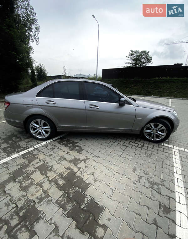 Седан Mercedes-Benz C-Class 2007 в Тернополе