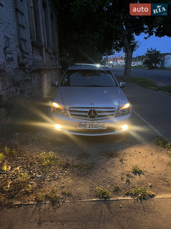 Mercedes-Benz C-Class 2009