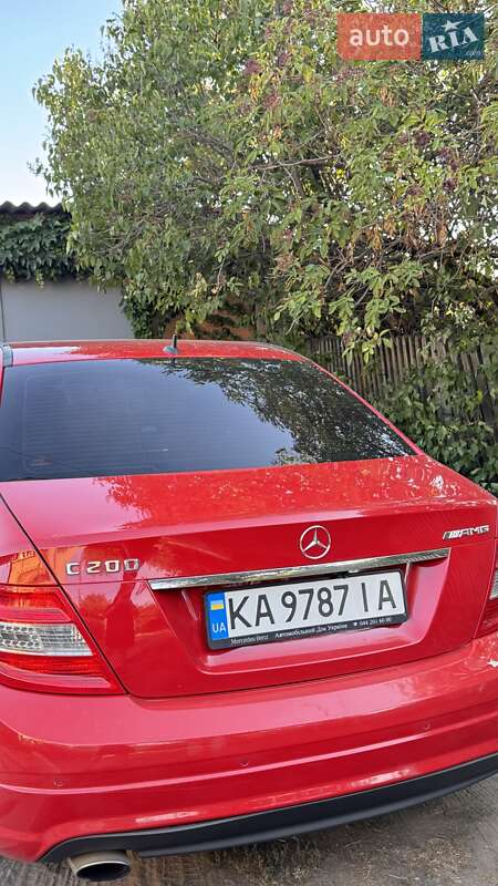 Седан Mercedes-Benz C-Class 2008 в Воловце