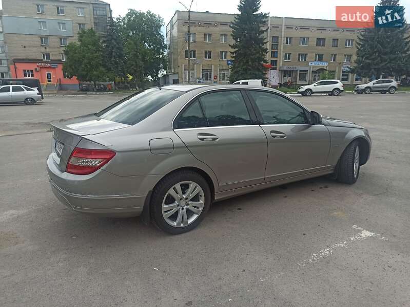 Седан Mercedes-Benz C-Class 2008 в Тыврове