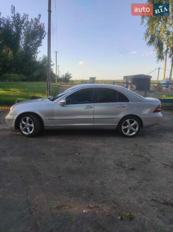 Седан Mercedes-Benz C-Class 2000 в Умани