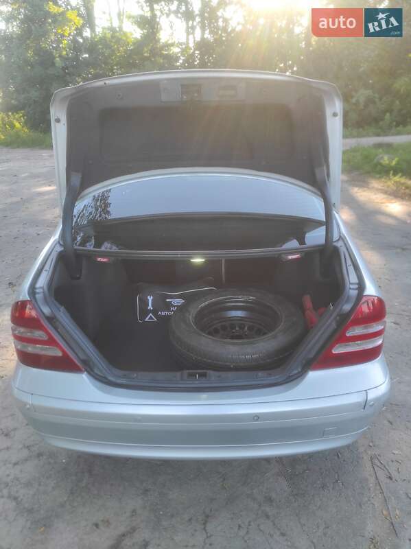 Седан Mercedes-Benz C-Class 2000 в Умани