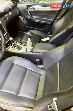 Седан Mercedes-Benz C-Class 2005 в 