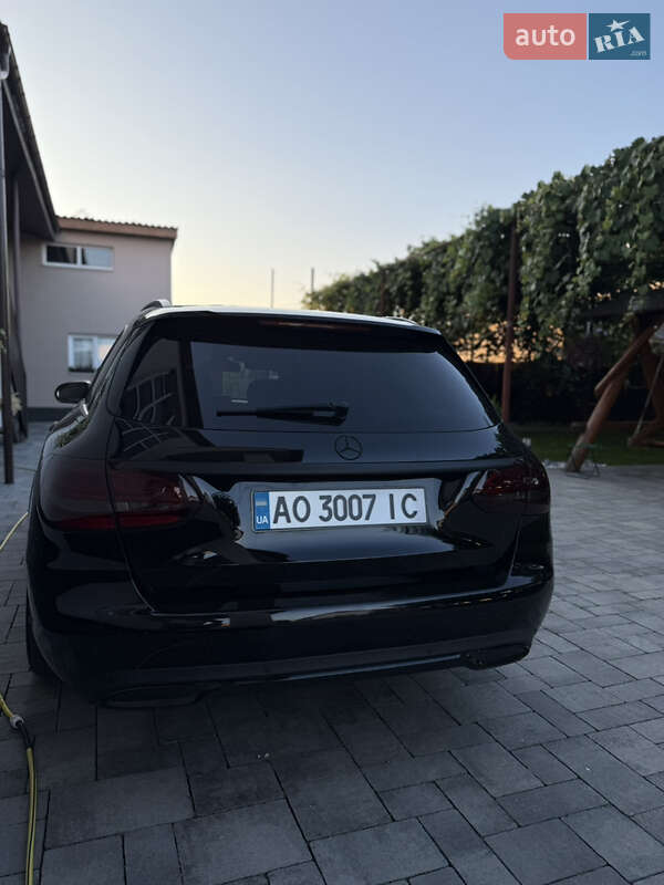 Универсал Mercedes-Benz C-Class 2015 в Иршаве