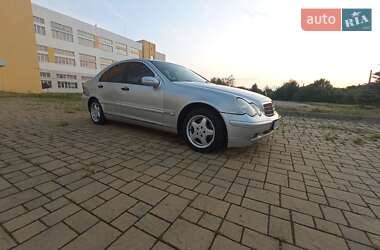 Седан Mercedes-Benz C-Class 2000 в 