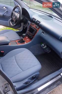 Седан Mercedes-Benz C-Class 2000 в 