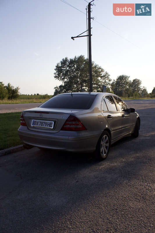 Седан Mercedes-Benz C-Class 2005 в Полонном