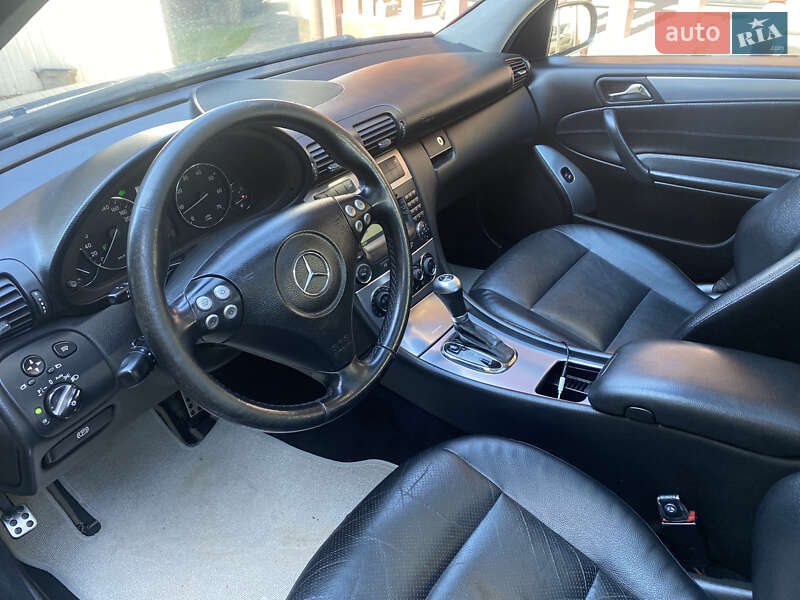Універсал Mercedes-Benz C-Class 2004 в Львові