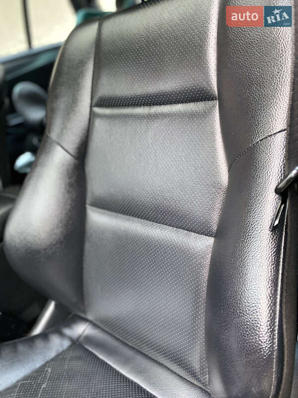 Універсал Mercedes-Benz C-Class 2004 в Львові