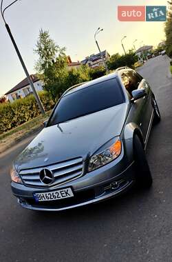 Універсал Mercedes-Benz C-Class 2011 в Теплодарі