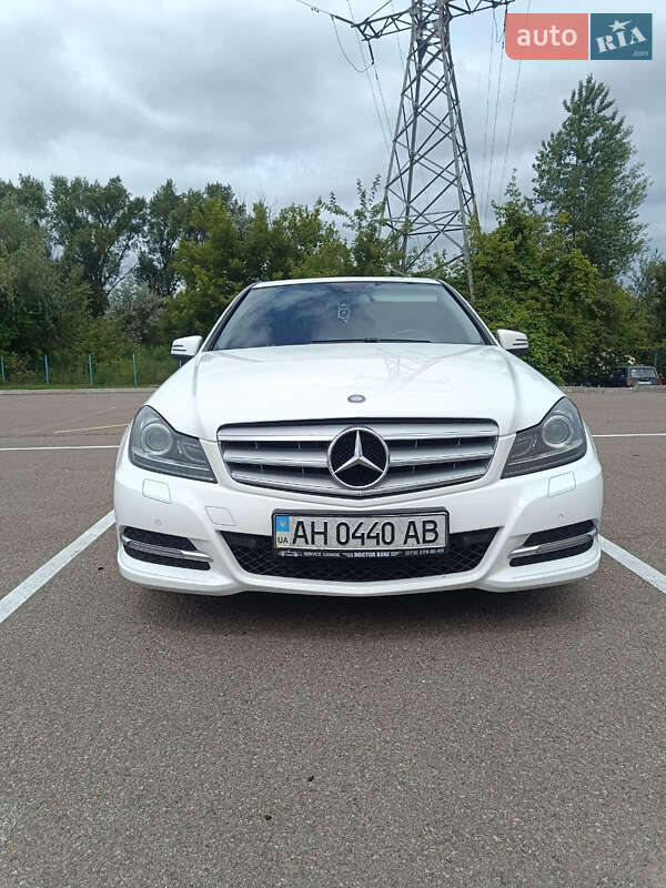 Седан Mercedes-Benz C-Class 2013 в Киеве