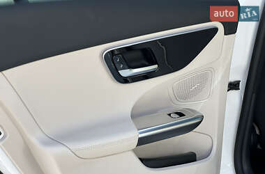 Седан Mercedes-Benz C-Class 2023 в 