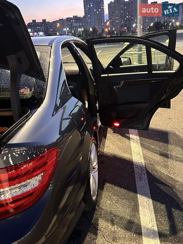 Седан Mercedes-Benz C-Class 2014 в Киеве фото 3 Седан Mercedes-Benz C-Class 2014 в Киеве