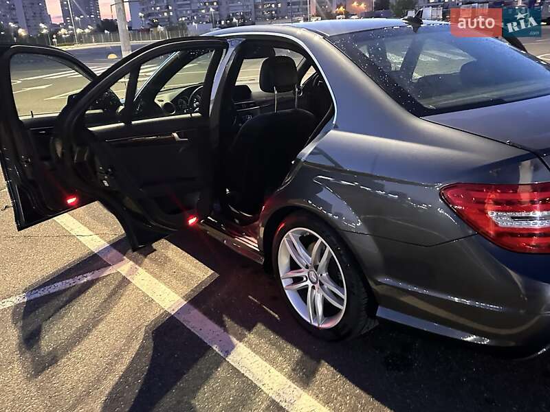 Седан Mercedes-Benz C-Class 2014 в Киеве фото 5 Седан Mercedes-Benz C-Class 2014 в Киеве