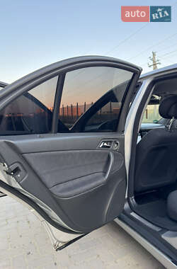 Седан Mercedes-Benz C-Class 2003 в 