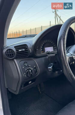 Седан Mercedes-Benz C-Class 2003 в 