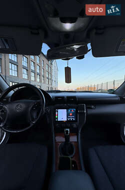 Седан Mercedes-Benz C-Class 2003 в 