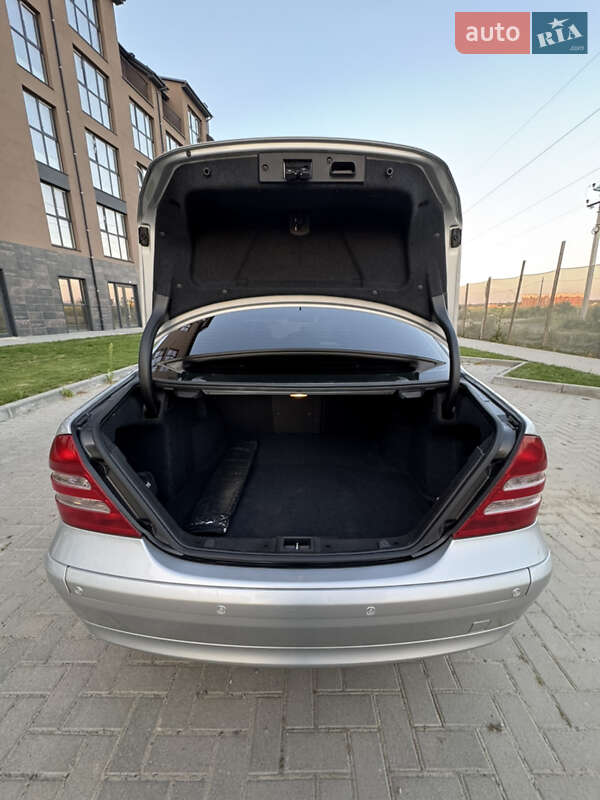 Седан Mercedes-Benz C-Class 2003 в Луцьку фото 57 Седан Mercedes-Benz C-Class 2003 в Луцьку