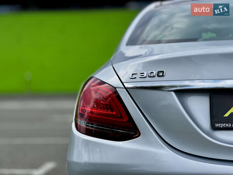 Седан Mercedes-Benz C-Class 2020 в Киеве