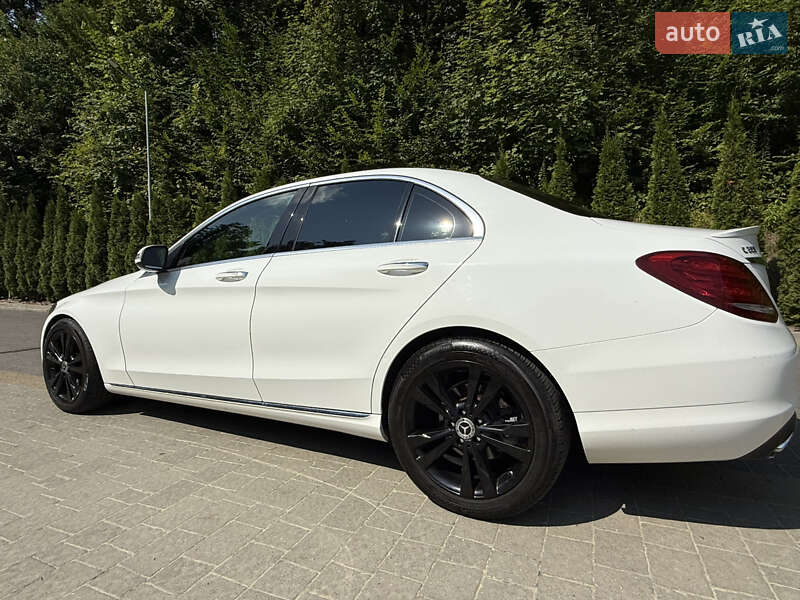 Седан Mercedes-Benz C-Class 2015 в Львове