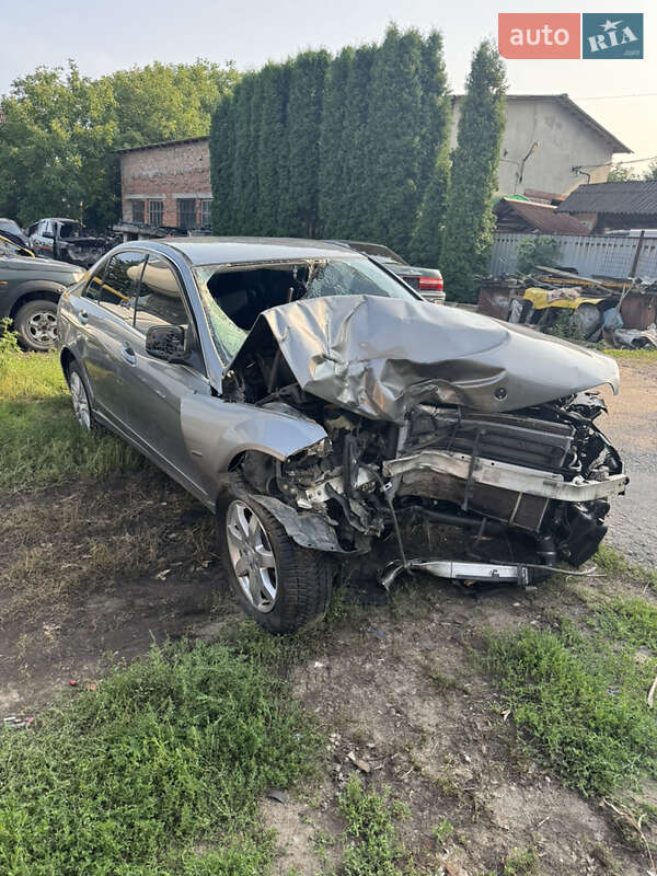 Седан Mercedes-Benz C-Class 2008 в Умани
