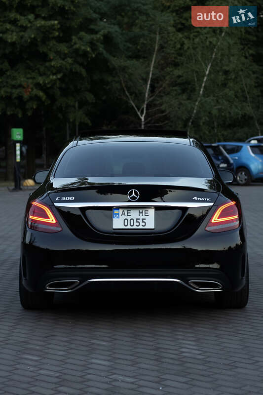 Седан Mercedes-Benz C-Class 2021 в Днепре