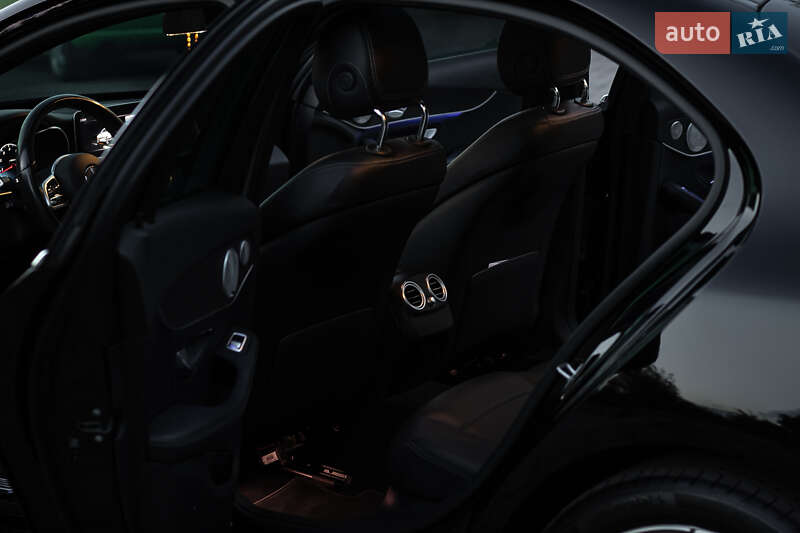 Седан Mercedes-Benz C-Class 2021 в Днепре