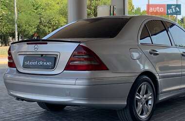 Седан Mercedes-Benz C-Class 2003 в 