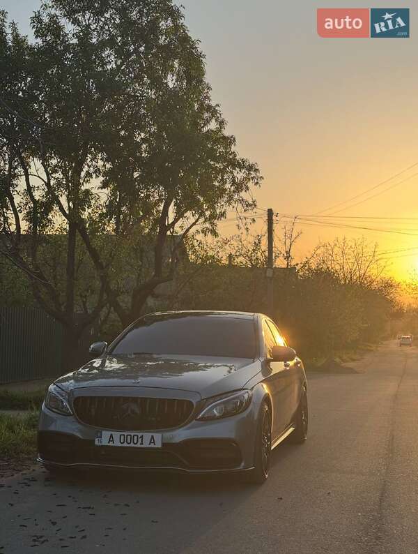 Седан Mercedes-Benz C-Class 2015 в Измаиле