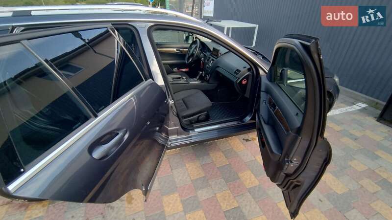 Универсал Mercedes-Benz C-Class 2010 в Ужгороде фото 13 Универсал Mercedes-Benz C-Class 2010 в Ужгороде