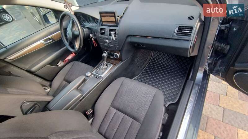 Универсал Mercedes-Benz C-Class 2010 в Ужгороде фото 18 Универсал Mercedes-Benz C-Class 2010 в Ужгороде
