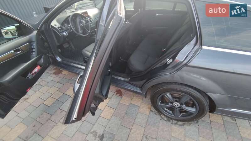 Универсал Mercedes-Benz C-Class 2010 в Ужгороде фото 22 Универсал Mercedes-Benz C-Class 2010 в Ужгороде