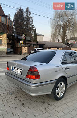 Седан Mercedes-Benz C-Class 2000 в 