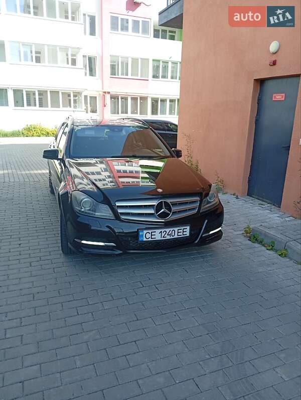 Універсал Mercedes-Benz C-Class 2011 в Львові