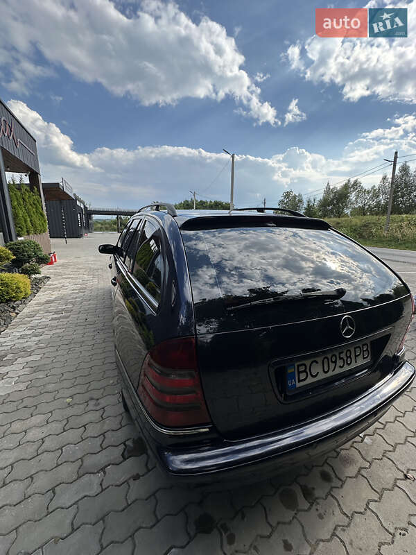 Универсал Mercedes-Benz C-Class 2002 в Яворове