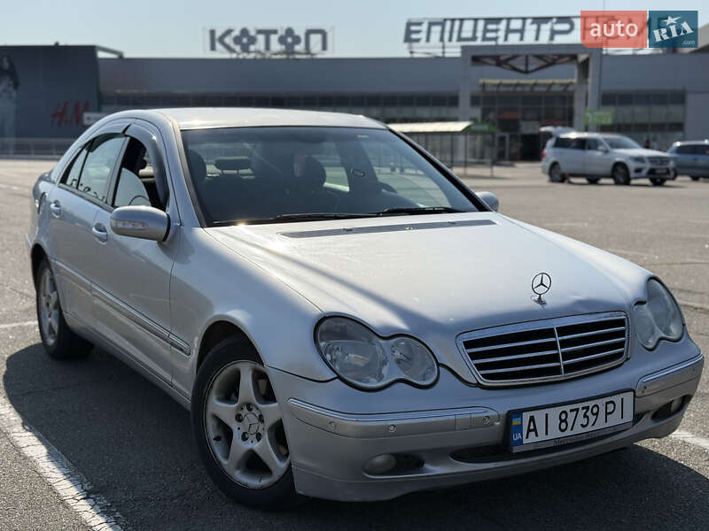 Седан Mercedes-Benz C-Class 2003 в Киеве фото 6 Седан Mercedes-Benz C-Class 2003 в Киеве